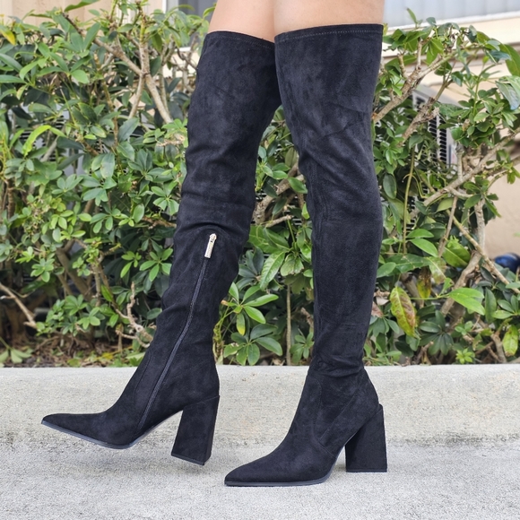 Women's Black Over The Knee pointed Chunky Block Heel Boots - Picture 3 of 6
